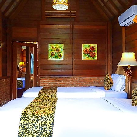 بانيووانجى Andung Andung Villa And Resto المظهر الخارجي الصورة