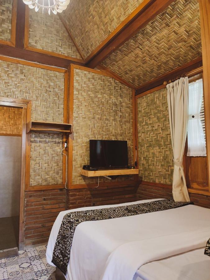 بانيووانجى Andung Andung Villa And Resto المظهر الخارجي الصورة